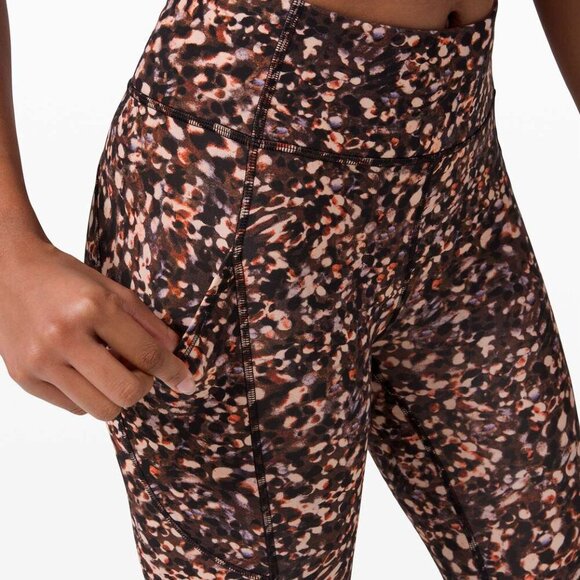 Lululemon Motion Flux Multi Invigorate High-Rise Crop Leggings - 37571 - Picture 14 of 14